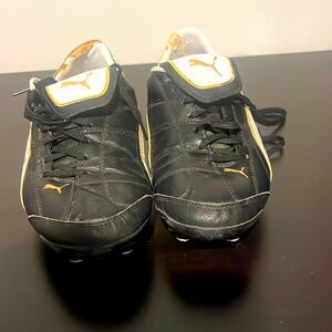 PUMA Soccer Cleats 9.5